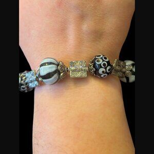 Artisan Made Lamp Work Glass Bead Silver Tone Size 7 Bracelet